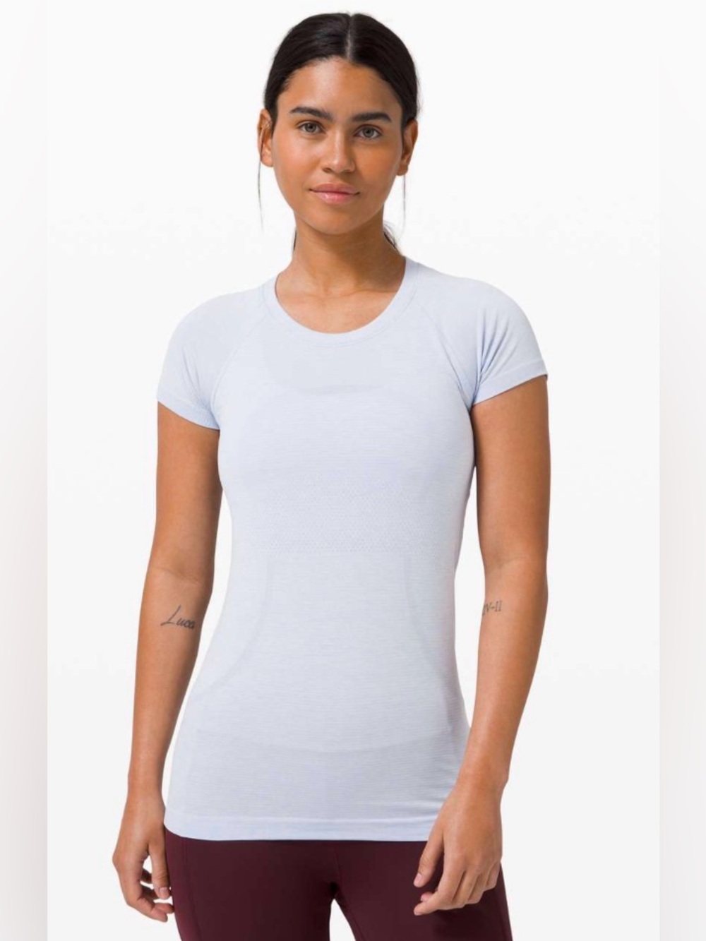Lululemon Swiftly Tech Short Sleeve in Daydream, Size 4, Excellent Condition!